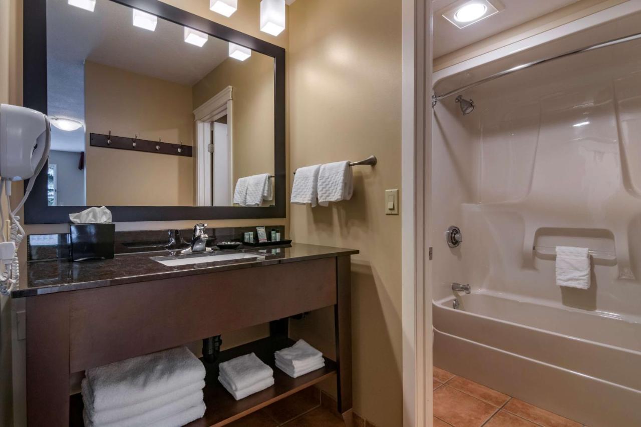 Best Western Sicamous Inn Eksteriør bilde